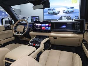 2025热卖豹5超智能电动四轮驱动SUV左转向新能源电动汽车 - Product Image 5