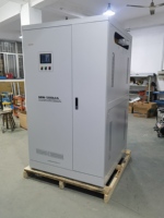 Stabilisateur de tension triphasé compensant SBW-500KVA pour grandes usines/hôpitaux