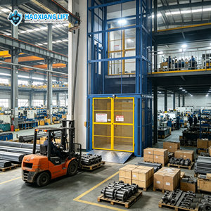 <span class=keywords><strong>Monte</strong></span>-<span class=keywords><strong>charge</strong></span> hydraulique à rail de guidage avec hauteur de levage de 6 m, capacité de 2000 kg à 5000 kg, élévateur vertical de marchandises pour entrepôt avec <span class=keywords><strong>cage</strong></span> de sécurité - Product Image 5