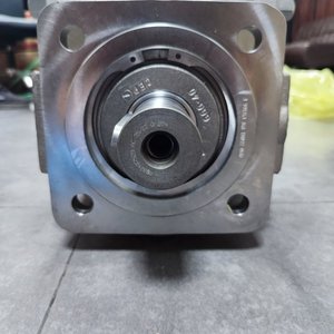 Pompe à pistons axiaux Rexroth A4VSO180DR/30R-PPB13N00, pompe hydraulique à déplacement variable - Product Image 3