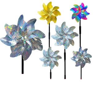 Éolienne anti-oiseaux à 8 pales avec vitesse du <span class=keywords><strong>vent</strong></span> rapide et lumière laser pour balcons, vergers et potagers - Product Image 1