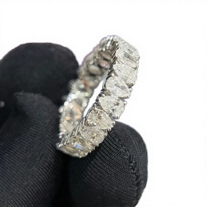 Anillo de Eternidad Clásico de Lujo con Diamantes de Laboratorio con Corte de Pera en Oro Blanco de 18k, Certificado por IGI - Product Image 1