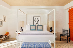 Suite de chambre et salon sur mesure en bois de chêne laqué, design contemporain et antique, pour hôtels, hôtellerie et appartements commerciaux - Product Image 2