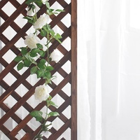 Vente en gros rose artificielle en plastique fleur de soie vigne pour climatisation tuyau décoration plafond plante mur décoration de mariage