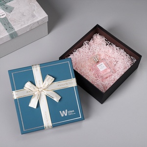 Boîte de rangement en carton personnalisée avec logo, design nœud papillon, style tendance, laminage mat en éponge, gaufrage pour écharpe, bijoux - Boîte cadeau en papier - Product Image 2