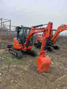 Mini-excavatrice Kubota U35 d'occasion haute performance 3 tonnes |   Moteur de pompe à engrenages durable pour engin à chenilles |   Faible consommation de carburant à vendre - Product Image 2