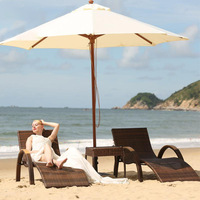 Chaise longue d'extérieur en rotin PE, transat inclinable réglable avec coussin, lit de plage en osier pour hôtel au bord de la piscine
