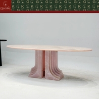 Table à manger ovale en marbre rose doux GOLDKING haut de gamme pour suite d'hôtel, utilisation en showroom, avec piédestal double sculpté en marbre, OEM ODM