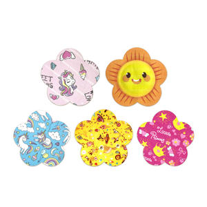 แผ่นประคบร้อนสมุนไพรอาร์เทมิเซีย สำหรับบริเวณมดลูก คอ ไหล่ เอว หน้าท้อง อุณหภูมิ 60 องศา ความร้อนนาน 4-6 ชั่วโมง บรรจุ 30 กรัม - Product Image 2