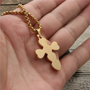 Heart-shaped Cross Pendant <b>Necklace</b> Fashion Gold Zinc Alloy Gift Jewelry for Men Women <b>Couple</b> Student Trendy Design - Product Image 4