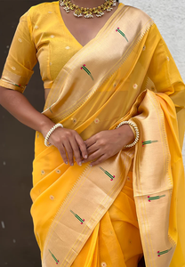 Saree Paithani en organza jaune traditionnel avec un design tissé Zari complexe, parfait pour les occasions festives et les vêtements ethniques élégants - Product Image 3