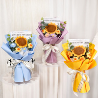 Bouquet moderne fait main - Fleurs en tricot tournesol prêtes à offrir pour l'anniversaire de votre petite amie, la Saint-Valentin et diverses occasions