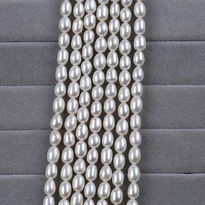 Perles d'eau douce naturelles de forme de riz blanc de 6 à 7 mm, perles Zhuji dispersées pour la fabrication de bijoux, vente en gros colorée - Product Image 3