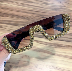 <span class=keywords><strong>Gafas</strong></span> <span class=keywords><strong>de</strong></span> <span class=keywords><strong>sol</strong></span> cuadradas <span class=keywords><strong>de</strong></span> lujo para mujer, anteojos <span class=keywords><strong>de</strong></span> <span class=keywords><strong>sol</strong></span> con diamantes <span class=keywords><strong>de</strong></span> imitación ostentosos <span class=keywords><strong>de</strong></span> gran tamaño para fiesta, 2021 - Product Image 1