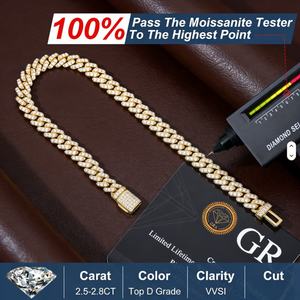 สร้อยข้อมือแบบ Cuban Link  ทองคำขาว 6 มม. เงินแท้ 925 ประดับเพชรโมอิสซาไนต์  แบบ Iced Out สำหรับผู้ชายและผู้หญิง - Product Image 2