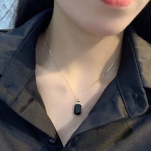 Collana con ciondolo nero quadrato con catena in argento Sterling 925 con gioielli placcati in oro di lusso da donna all'ingrosso per uomo - Product Image 2