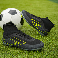 SAIFEINU vente au détail expédition rapide chaussures de football respirantes crampons de football haute performance avec un design léger