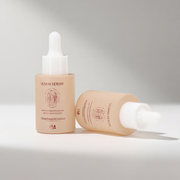 Botol minyak esensial wajah, dapat disesuaikan 10ml 20ml 30ml 40ml 50ml 60ml gradien perawatan kulit merah botol minyak esensial dengan topi bambu