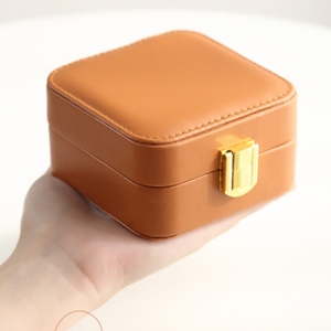 Estuche para Joyas de Material PU con Tapa Abatible y Espejo, Estuche de Almacenamiento de Joyas, Estuche Multifuncional para Joyas Personalizado al Menor Grado - Product Image 4