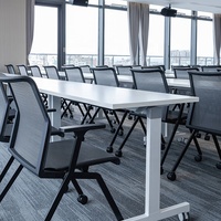 Table de formation mobile multifonctionnelle pliable de haute qualité SpaceUnited avec plateau en MFC pour les écoles et les hôtels