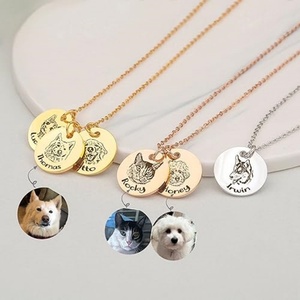 Collier avec pendentif <span class=keywords><strong>photo</strong></span> d'animal gravé au laser sur mesure par le fabricant, en vente - Product Image 2