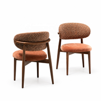 Chaise de salle à manger moderne de luxe en bouclette, avec structure en bois massif, chaise d'appoint rembourrée pour projets de villas, hôtels et restaurants