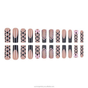 Puntas de Uñas Estilo Occidental <span class=keywords><strong>con</strong></span> Diseño de Lazo Negro y Líneas Cruzadas, Apliques Removibles de Perlas y Diamantes de Imitación - Product Image 4