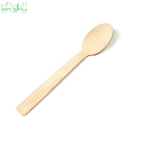 Couverts jetables en bambou biodégradables : ensemble de cuillères, fourchettes et couteaux avec logo personnalisé