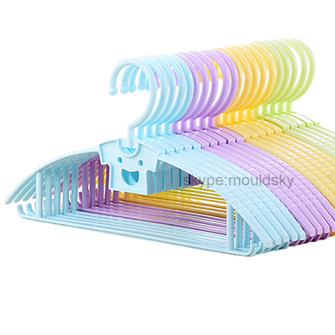 Plastic Injection  Hanger Mould Maker in Zhejiang Taizhou China