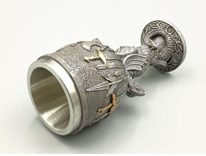 Creative <span class=keywords><strong>Game</strong></span> <span class=keywords><strong>of</strong></span> <span class=keywords><strong>Thrones</strong></span> Tasses en métal pour whisky en acier inoxydable <span class=keywords><strong>Gobelet</strong></span> Personnalisé Trône de fer en relief Tasse en verre à vin - Product Image 4