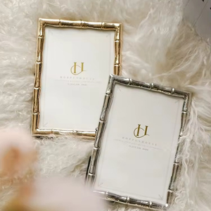 Tùy Chỉnh Khung Ảnh Ánh Sáng Sang Trọng Hợp Kim Bạc Tre Khung Ảnh Cao Cấp Cổ Điển Kim Loại Khung Ảnh Đơn Giản Món Quà Cưới - Product Image 1