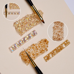 Support de stylo en cristal de nouveau design en gros, supports d'entraînement pour ongles en acrylique, support magnétique pour faux ongles - Product Image 1
