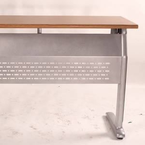Escritorio Escolar Henmei de Aleación de Aluminio Color Camel, Combinación Libre, para Instituciones de Formación, Uso Estudiantil - Product Image 2
