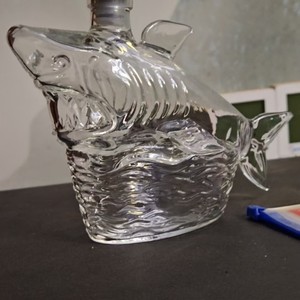 Carafe à vin en verre en forme de requin, verre à <span class=keywords><strong>whisky</strong></span>, bouteille à vin avec design et logo personnalisés en forme d'animal, nouvel emballage - Product Image 2