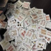 Kit profesional de decoración de uñas al por mayor, uñas de prensa hechas a mano de China, puntas de ataúd cortas de aguja de almendra, dedos al azar a granel