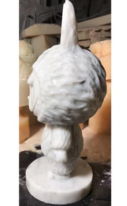 Ornement sculpté en marbre naturel poli Labubu pour villa moderne, imperméable, avec personnage <span class=keywords><strong>de</strong></span> dessin animé gravé - Product Image 4