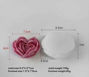 Moule en silicone 3D en forme de cœur de rose pour bougies et savons - Design floral romantique en dentelle pour cadeaux de la Saint-Valentin, faveurs de mariage et résine - Product Image 2