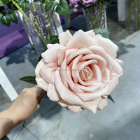 Fabrikpreis Einzelstiel 15cm Großköpfige Samt-Rose Künstliche Blume Rote Samt-Rose für Hochzeitsdekoration