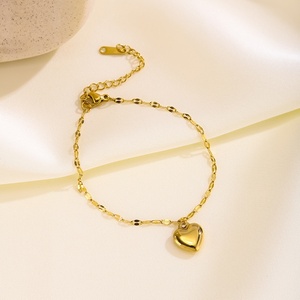 Conjunto de Joyería de Moda para Mujer con Collar, Pendientes y Pulsera con Colgante de Corazón de Amor, Bañado en Oro de 18K y Acero Inoxidable, Regalo de Joyería para Boda - Product Image 4