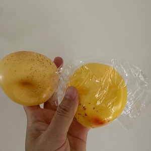 Jouet anti-stress artisanal en forme de pomme de terre à l'huile de coco, non rebondissant, type balle à presser en vaseline - Product Image 2