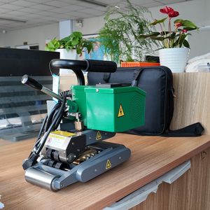 Machine de soudage à chaud pour géomembrane en HDPE <span class=keywords><strong>GW900</strong></span>, soudeuse de géomembrane pour bassin - Product Image 1