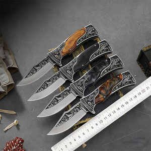 Cuchillo táctico plegable al por mayor con grabado <span class=keywords><strong>de</strong></span> lobo, mango <span class=keywords><strong>de</strong></span> resina y madera personalizado, cuchillo <span class=keywords><strong>de</strong></span> bolsillo para supervivencia al aire libre, cuchillos <span class=keywords><strong>de</strong></span> caza, varios estilos - Product Image 5