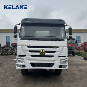 Camion-citerne HOWO 6X4 avec une capacité de 25 tonnes pour la lutte contre les incendies et le transport d'eau - Product Image 1