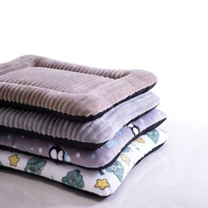 แผ่นรองนอนสัตว์เลี้ยงแบบหนา สำหรับฤดูใบไม้ร่วงและฤดูหนาว สำหรับสุนัขและแมว - Product Image 6