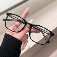 8478 Montures de lunettes optiques carrées classiques TR90, économiques et élégantes, nouvelle collection 2026 pour étudiants