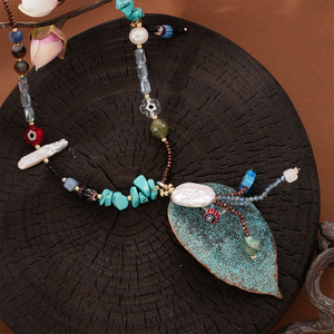 Collier Statement Bohème Vintage <span class=keywords><strong>en</strong></span> Perles d'Eau Douce et Turquoise Naturelle avec Pendentif Feuille d'Arbre pour Femme - Product Image 3