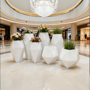Maceta Moderna Geométrica de Fibra de Vidrio con Corte Diamante Blanco, Duradera y de Alta Gama para Hogar y Jardín - Product Image 5