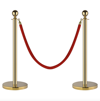Poteaux de délimitation en acier inoxydable rouges traditionnels avec cordes pour événements et fêtes – Barrière durable, portable, haut de gamme, facile à installer, IP67