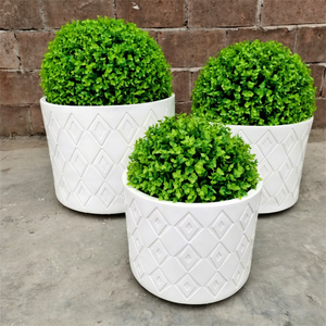 Macetas de Fibra de Arcilla y Fibra de Vidrio Hechas a Mano, Contemporáneas, Modernas, Ecológicas, Ligeras, con Orificio de Drenaje - Product Image 1