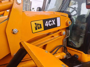 รถแบคโฮล้อเดอร์ JCB รุ่น JCB4CX 4CX 4X4 เครื่องยนต์เดิม รับน้ำหนักได้ 4 ตัน กำลัง 129 กิโลวัตต์ มอเตอร์ เกียร์ ปั๊ม ผลิตในสหราชอาณาจักร - Product Image 6